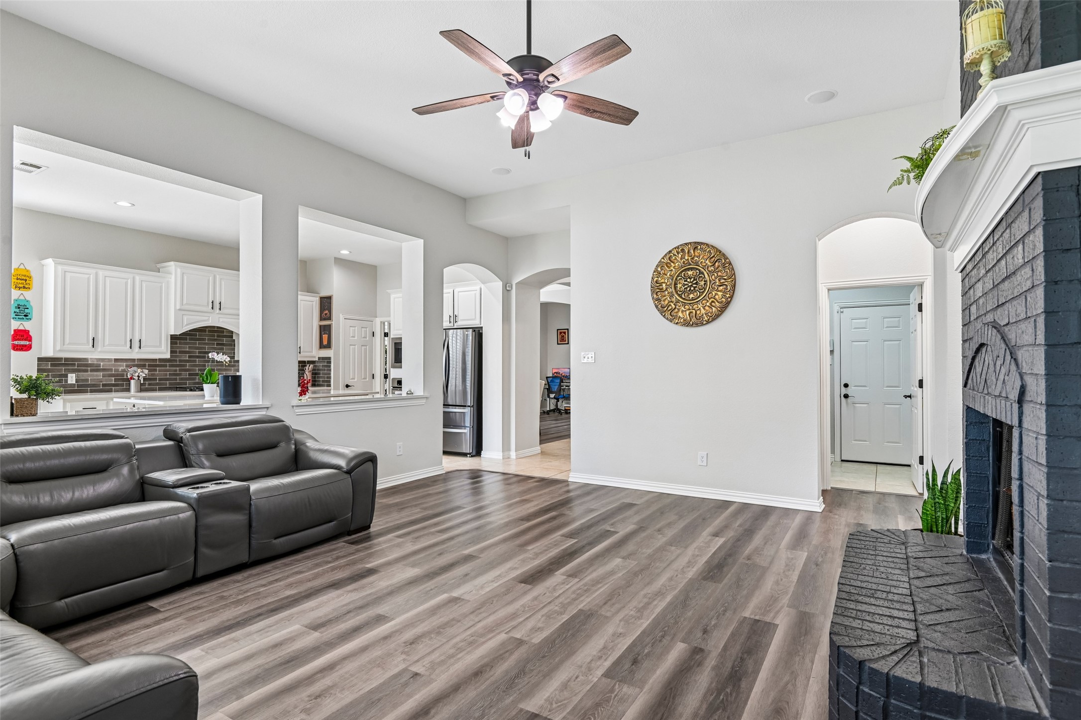 837 Moss Cliff Circle Mckinney TX 75071