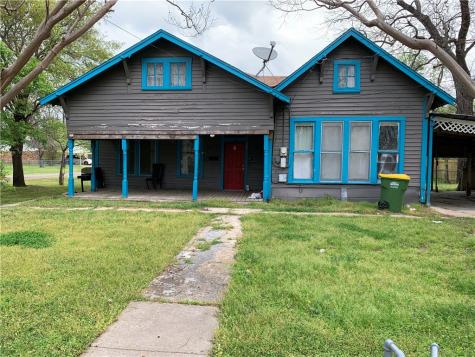 609 W Navasota Street Groesbeck TX 76642