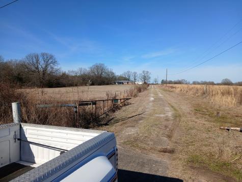 19088 Us Highway 82 Avery TX 75554