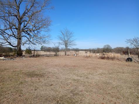 19088 Us Highway 82 Avery TX 75554