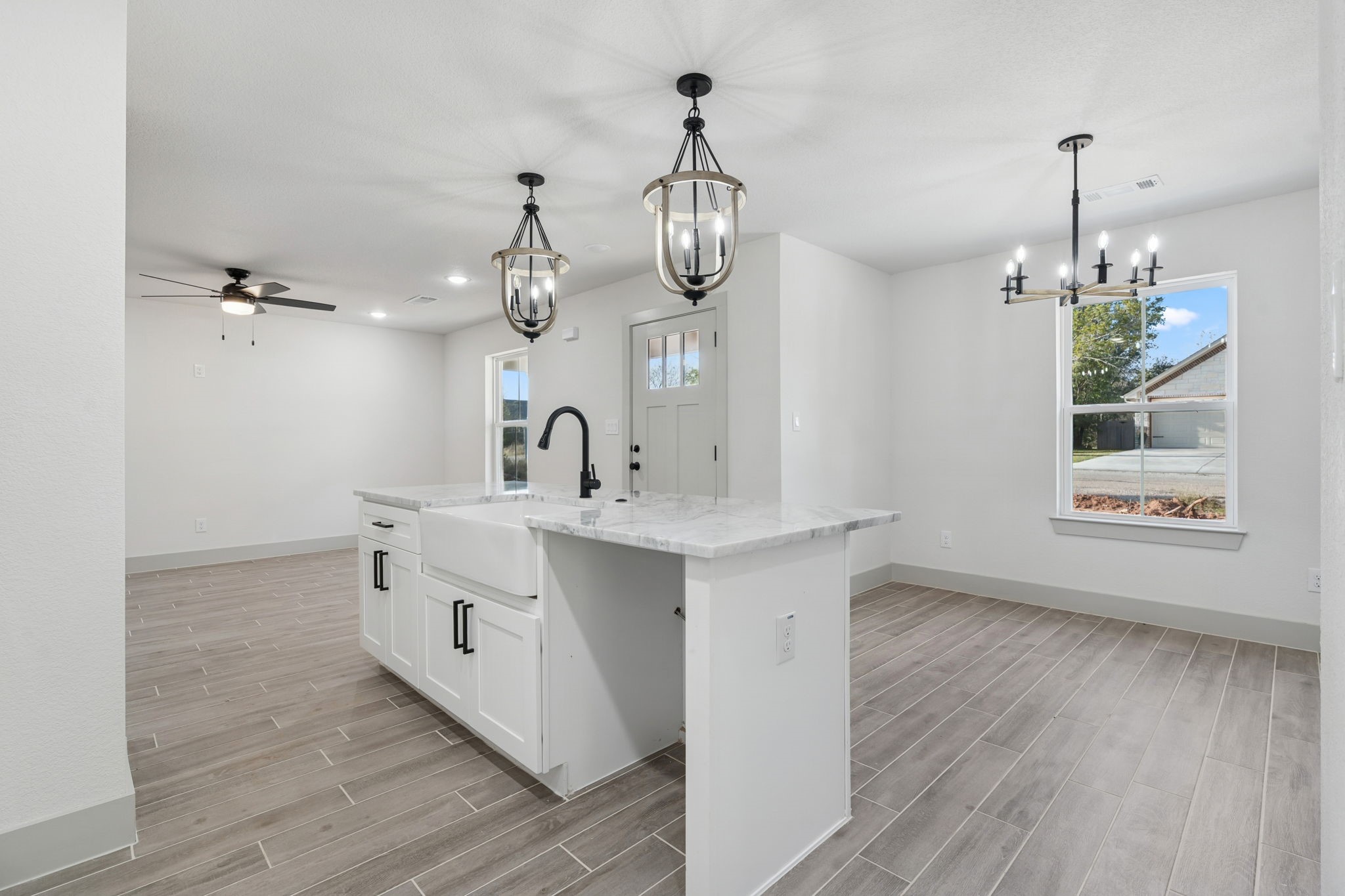 5637 Mesa Loop Granbury TX 76048