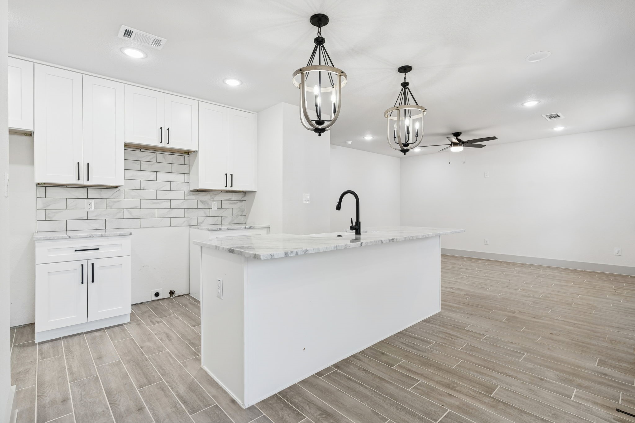 5637 Mesa Loop Granbury TX 76048