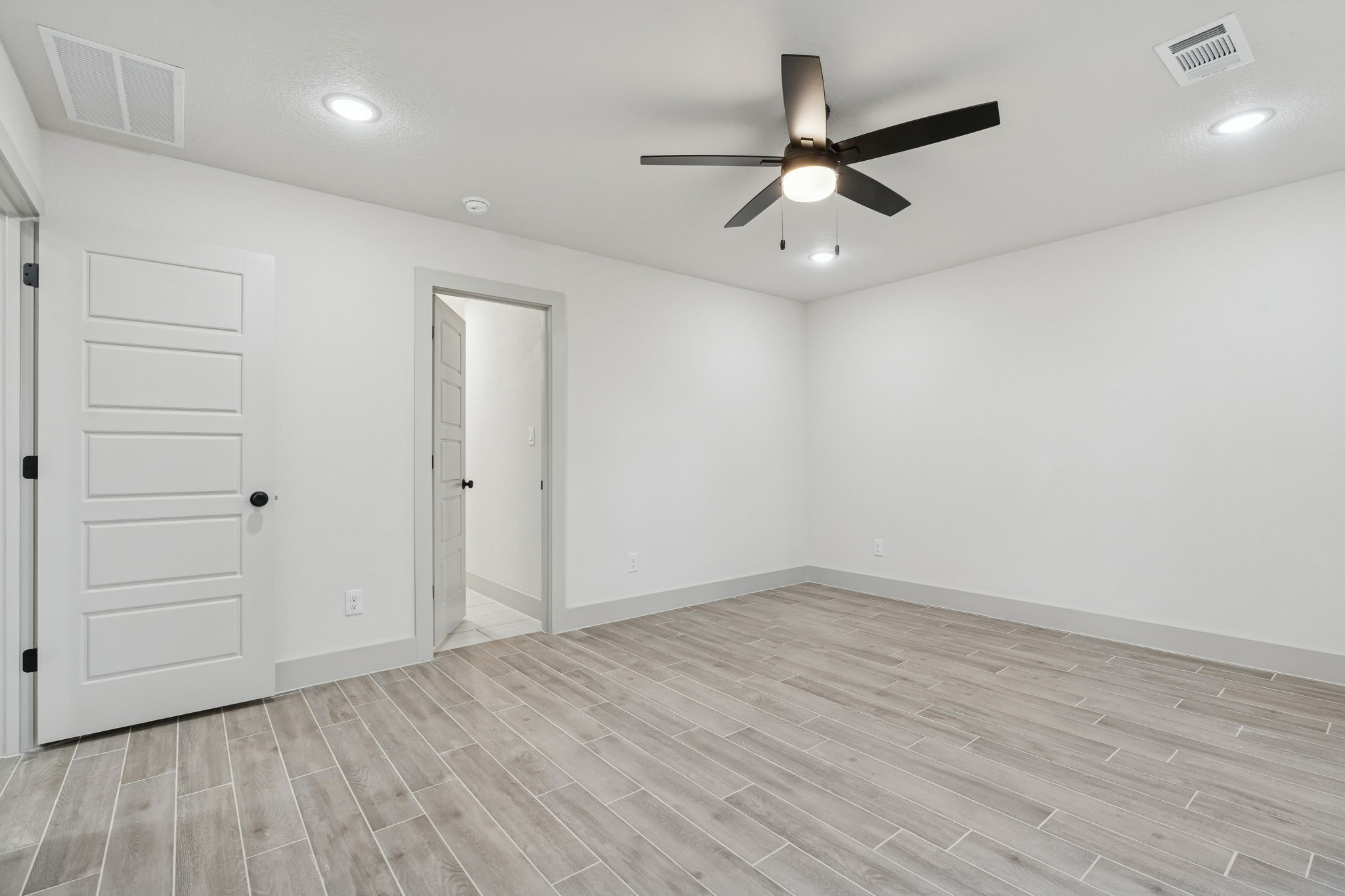 5637 Mesa Loop Granbury TX 76048