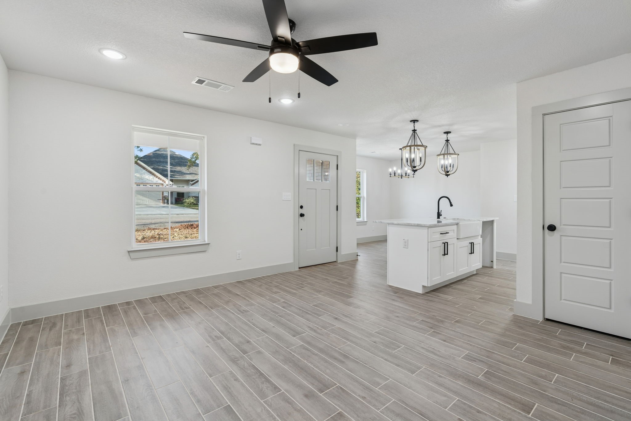 5637 Mesa Loop Granbury TX 76048