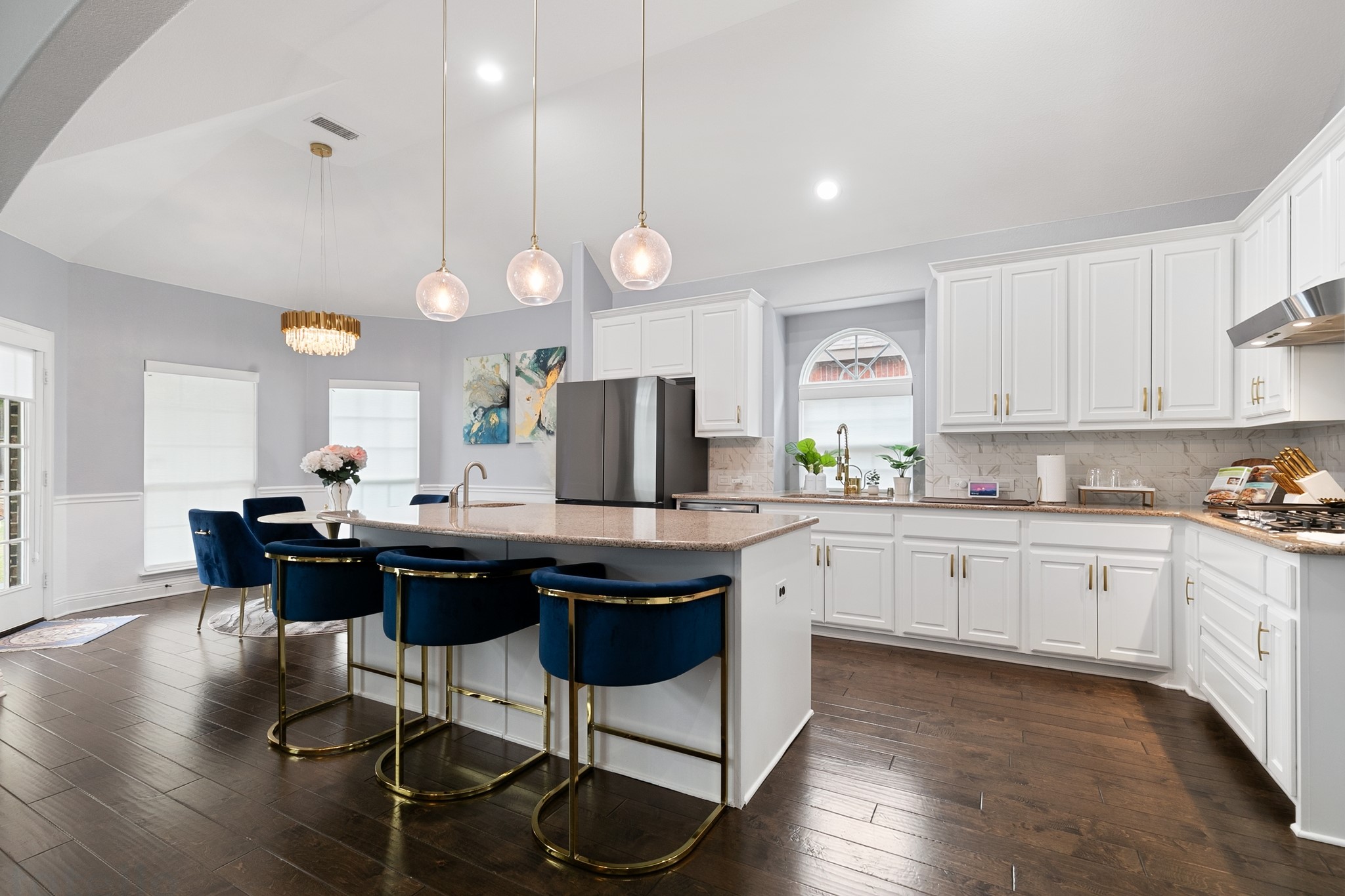2832 Arenoso Grand Prairie TX 75054