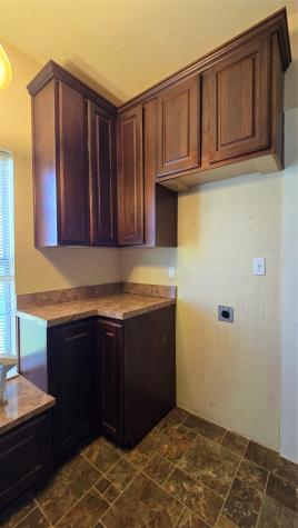 204 W Crossmain Milford TX 76670