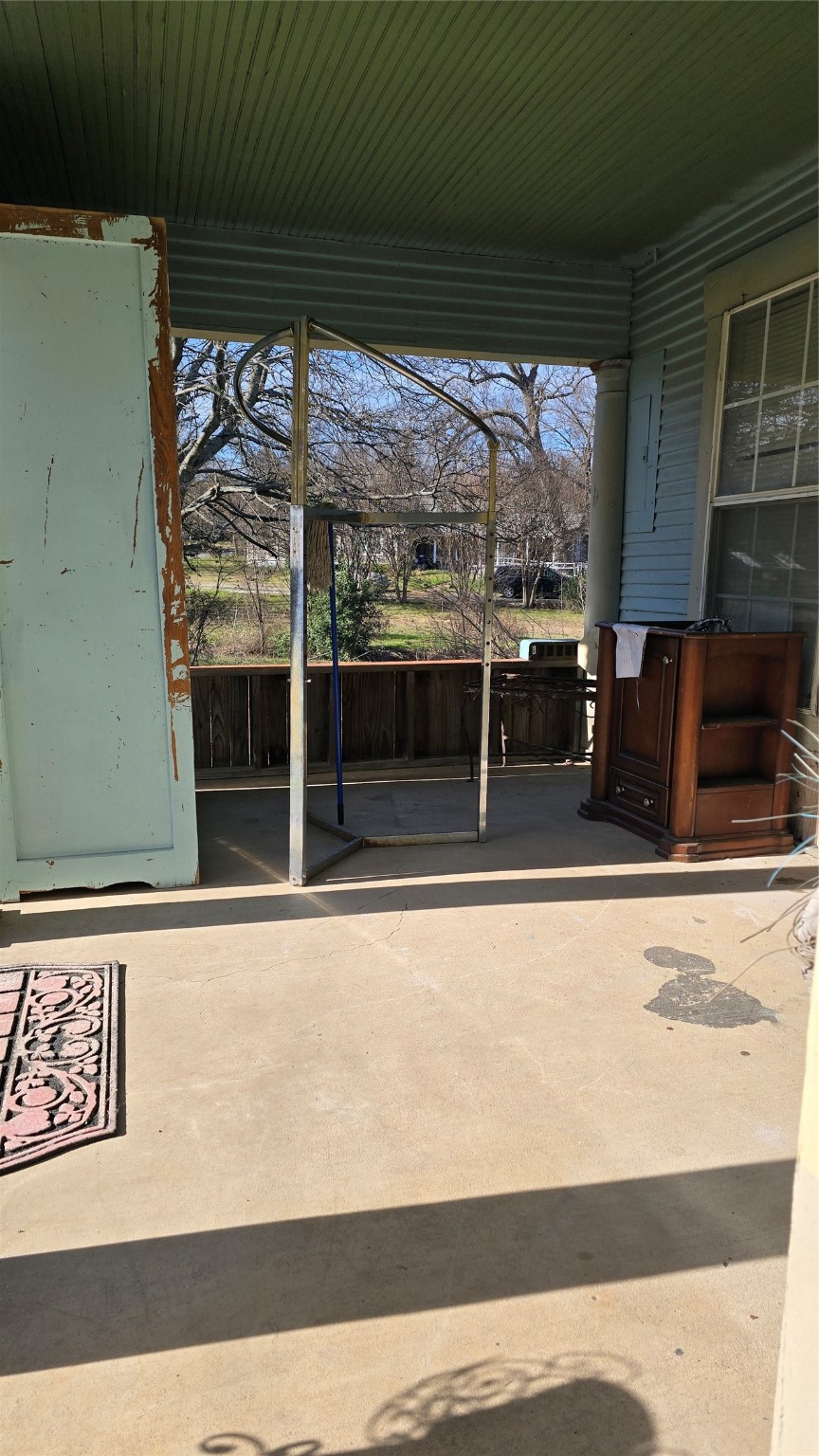 204 W Crossmain Milford TX 76670