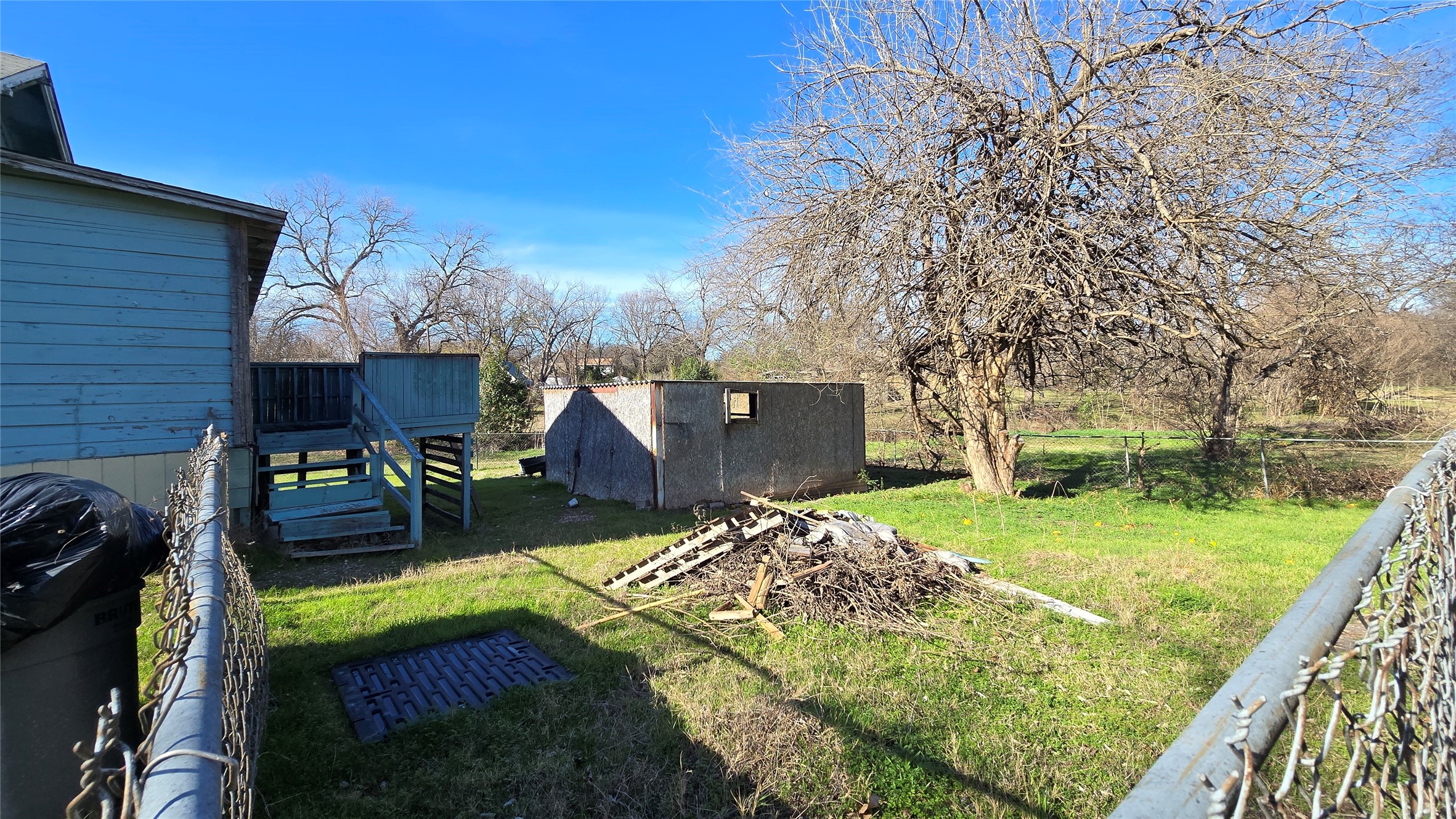 204 W Crossmain Milford TX 76670