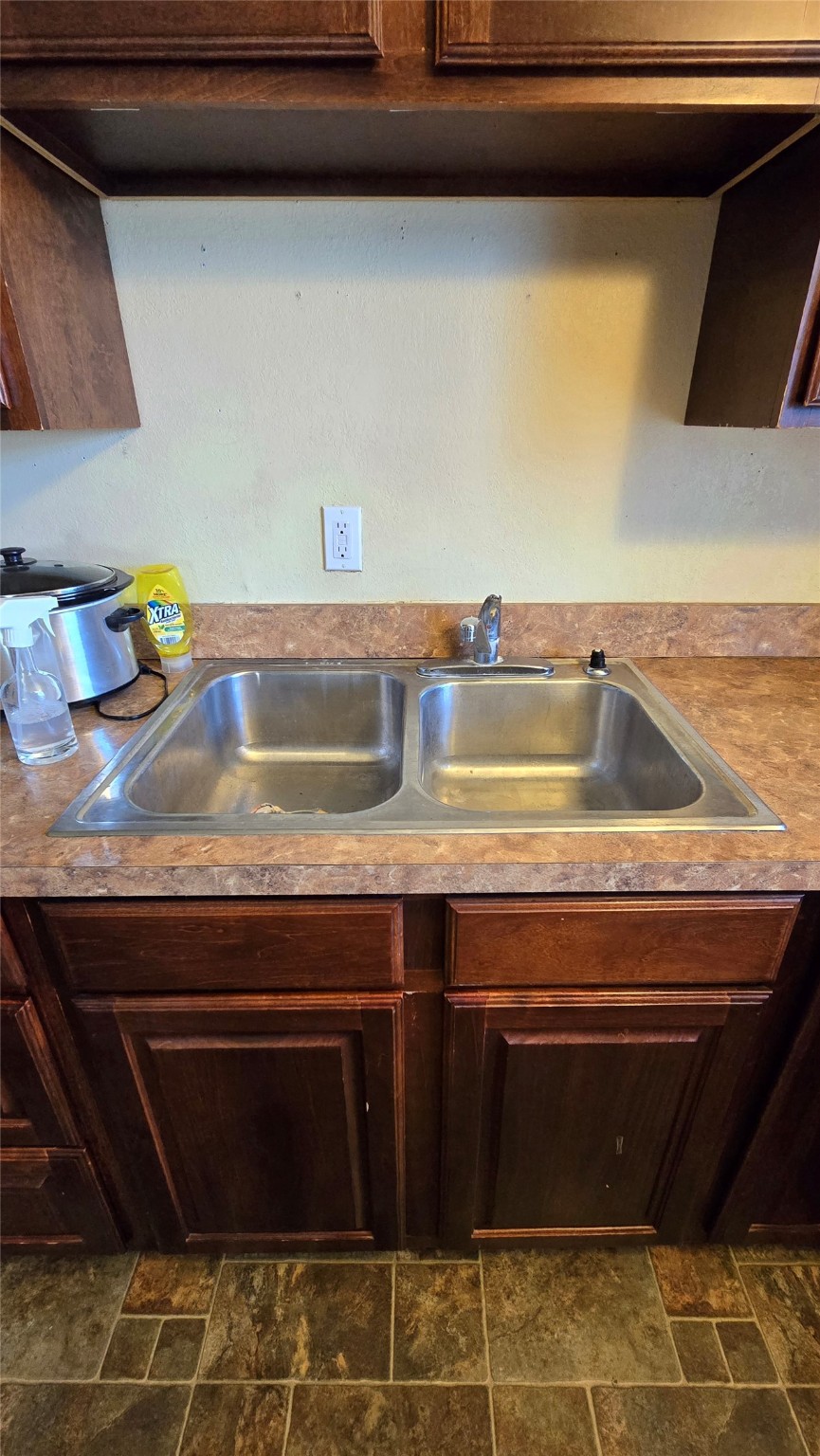 204 W Crossmain Milford TX 76670