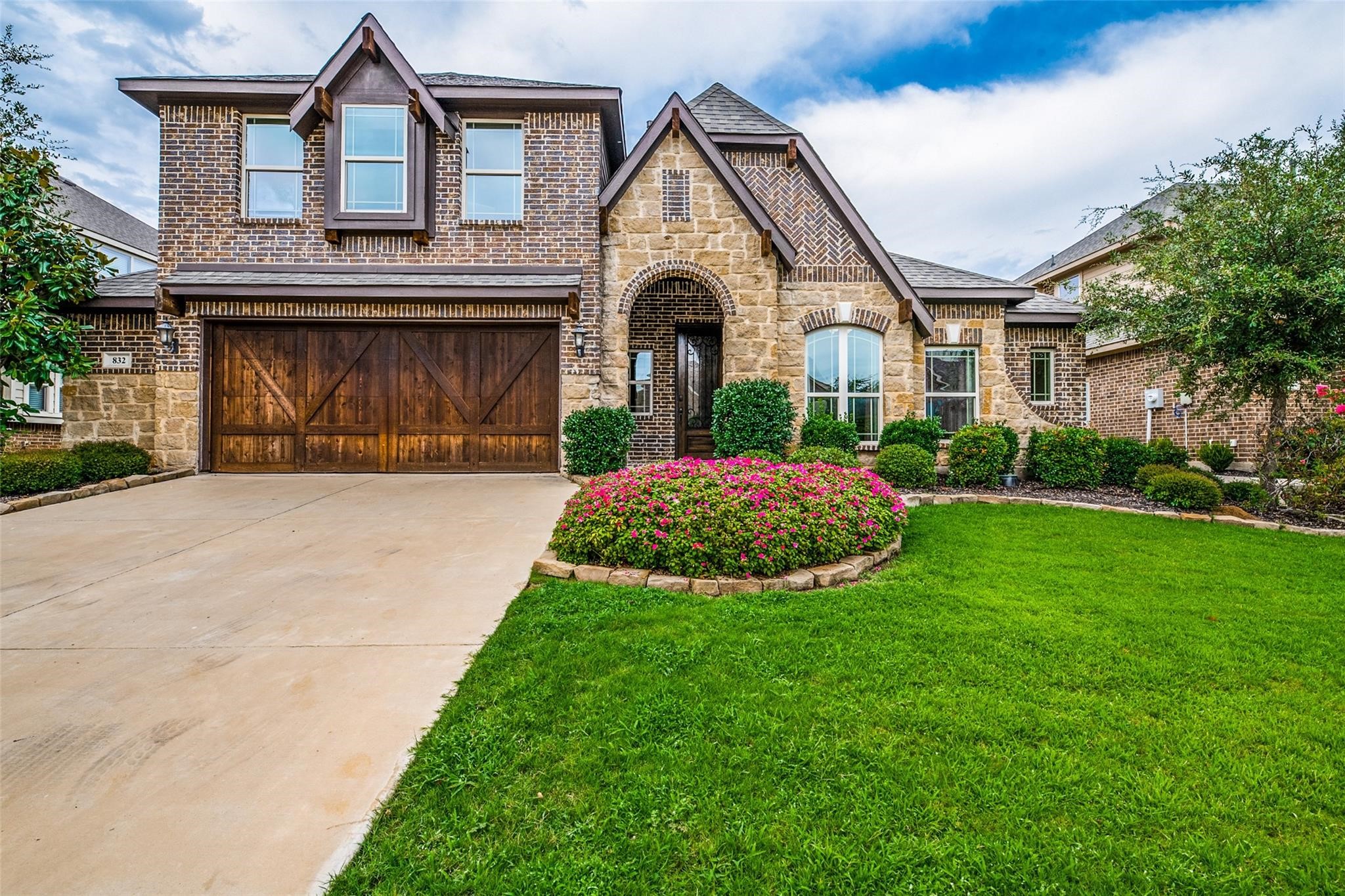 832 Monticello Drive Burleson TX 76028