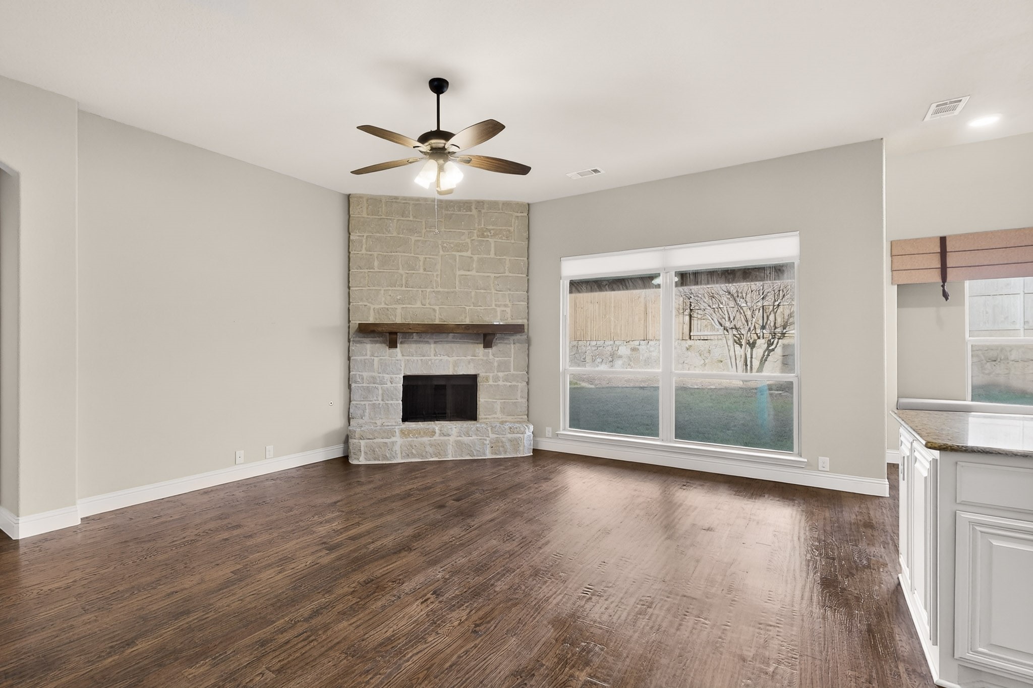 832 Monticello Drive Burleson TX 76028
