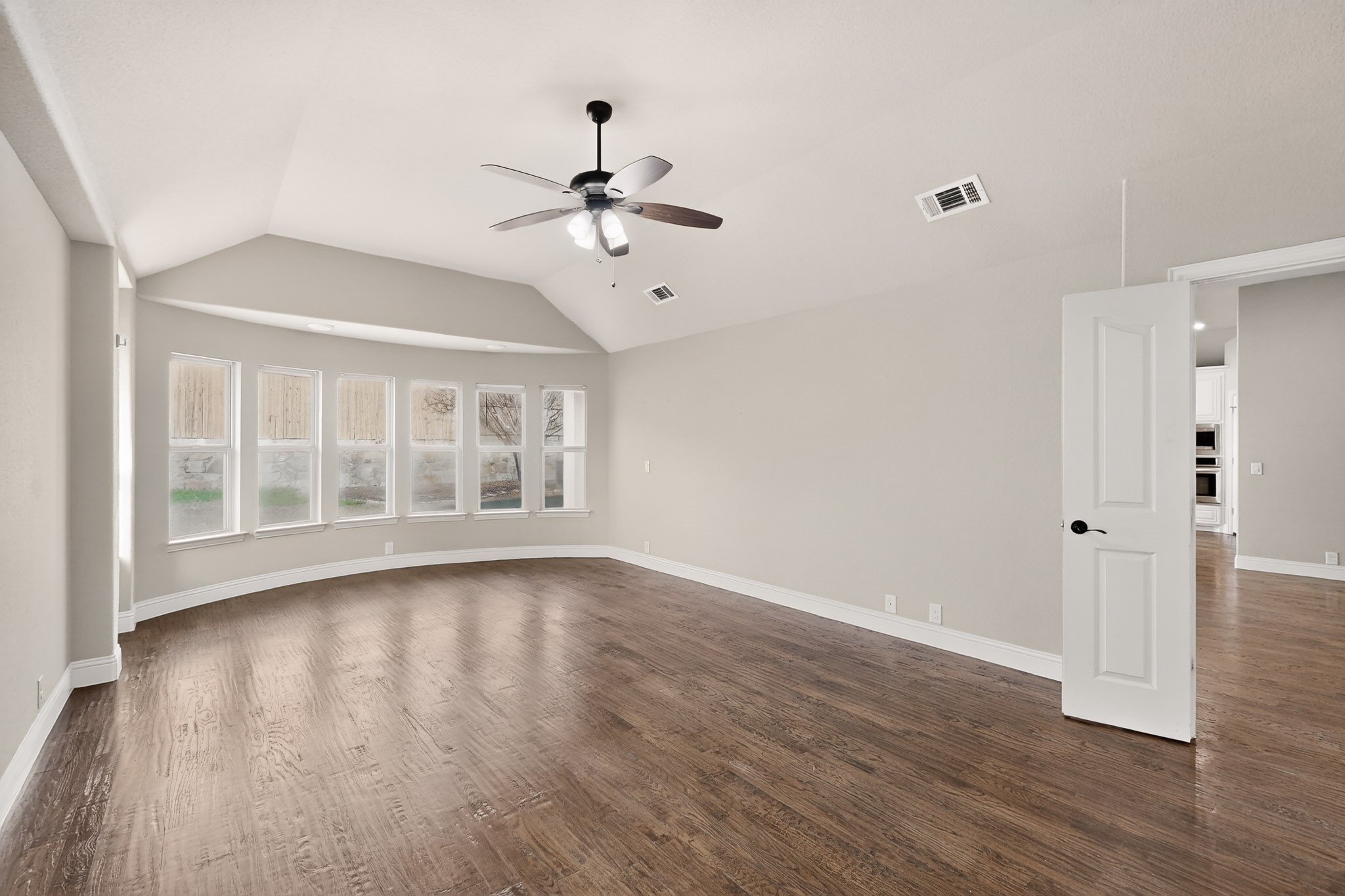 832 Monticello Drive Burleson TX 76028
