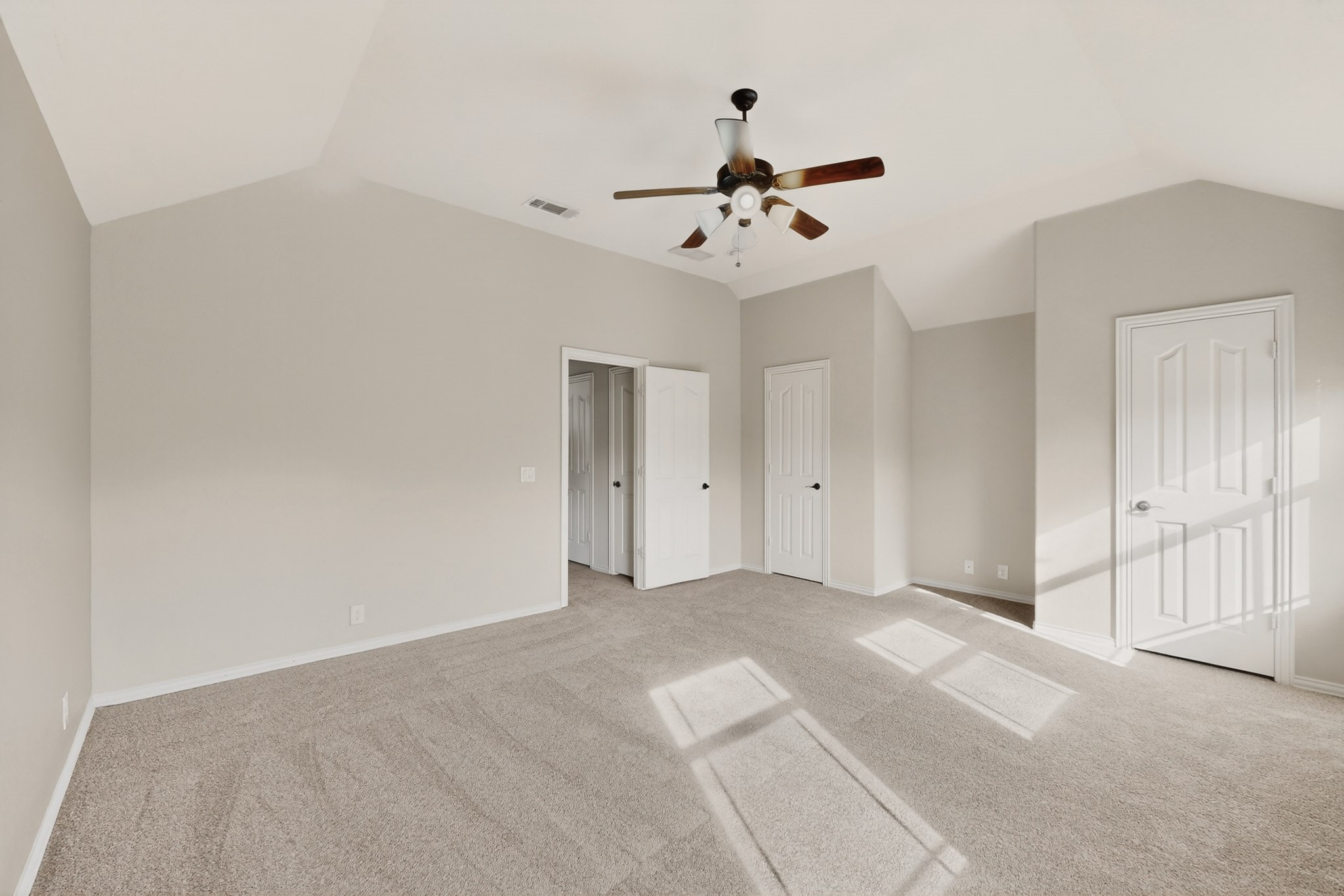 832 Monticello Drive Burleson TX 76028