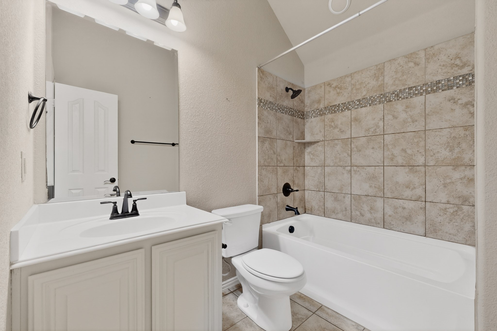 832 Monticello Drive Burleson TX 76028
