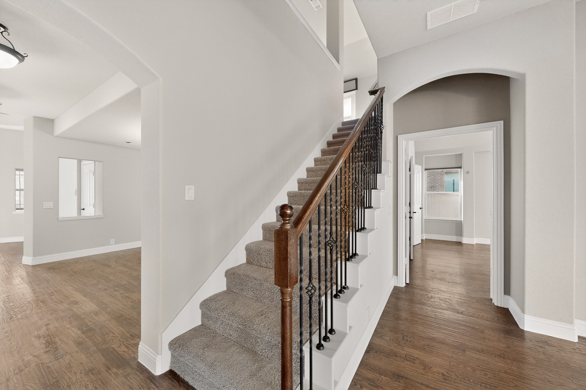 832 Monticello Drive Burleson TX 76028