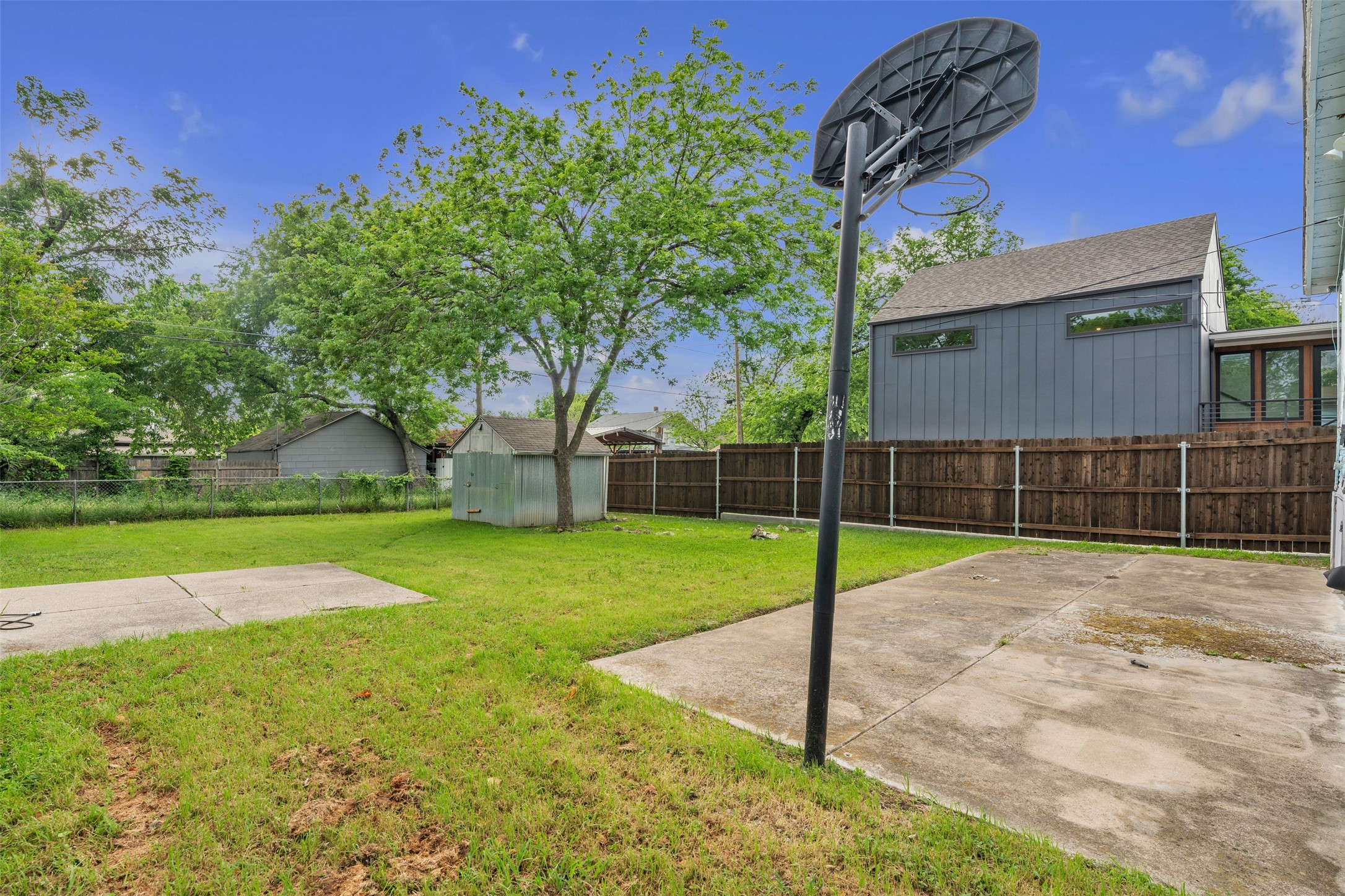 2720 College Avenue Fort Worth TX 76110