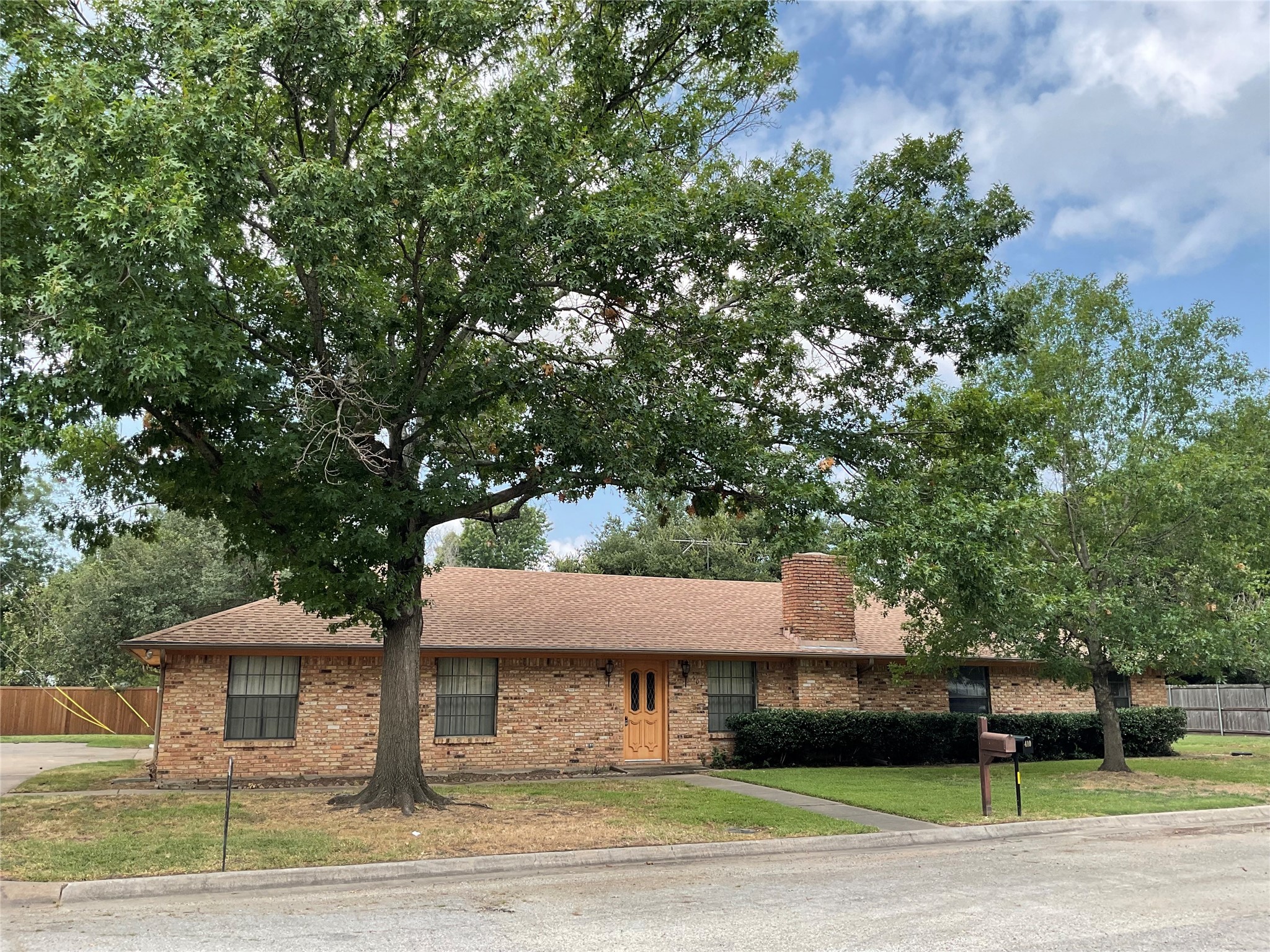 504 S Kirby Street Pilot Point TX 76258
