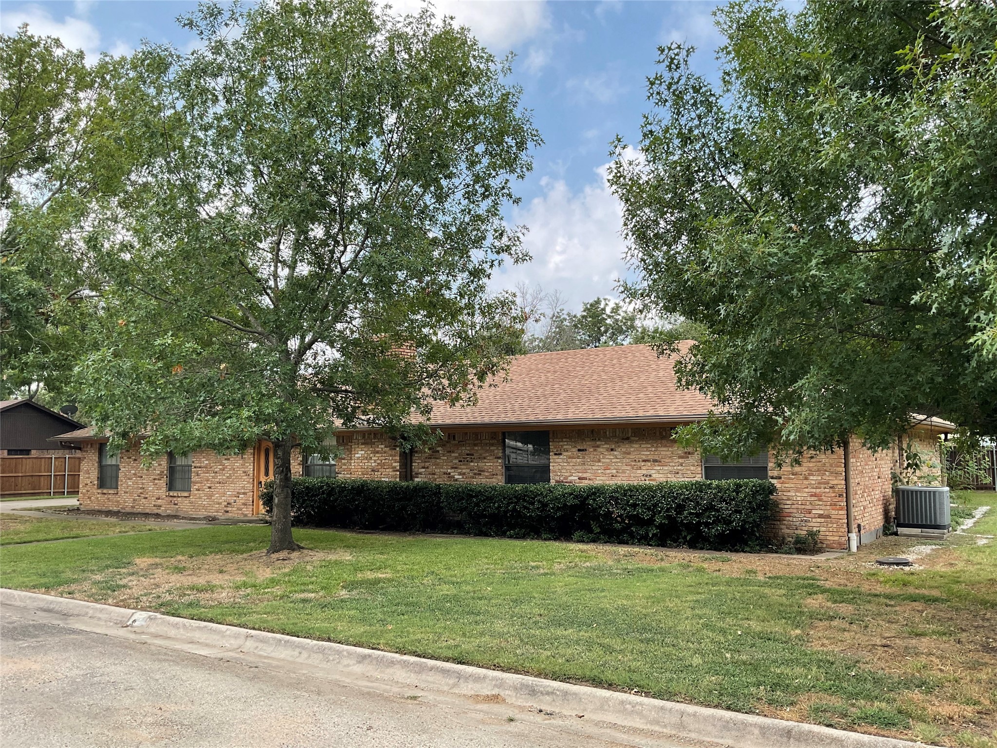 504 S Kirby Street Pilot Point TX 76258