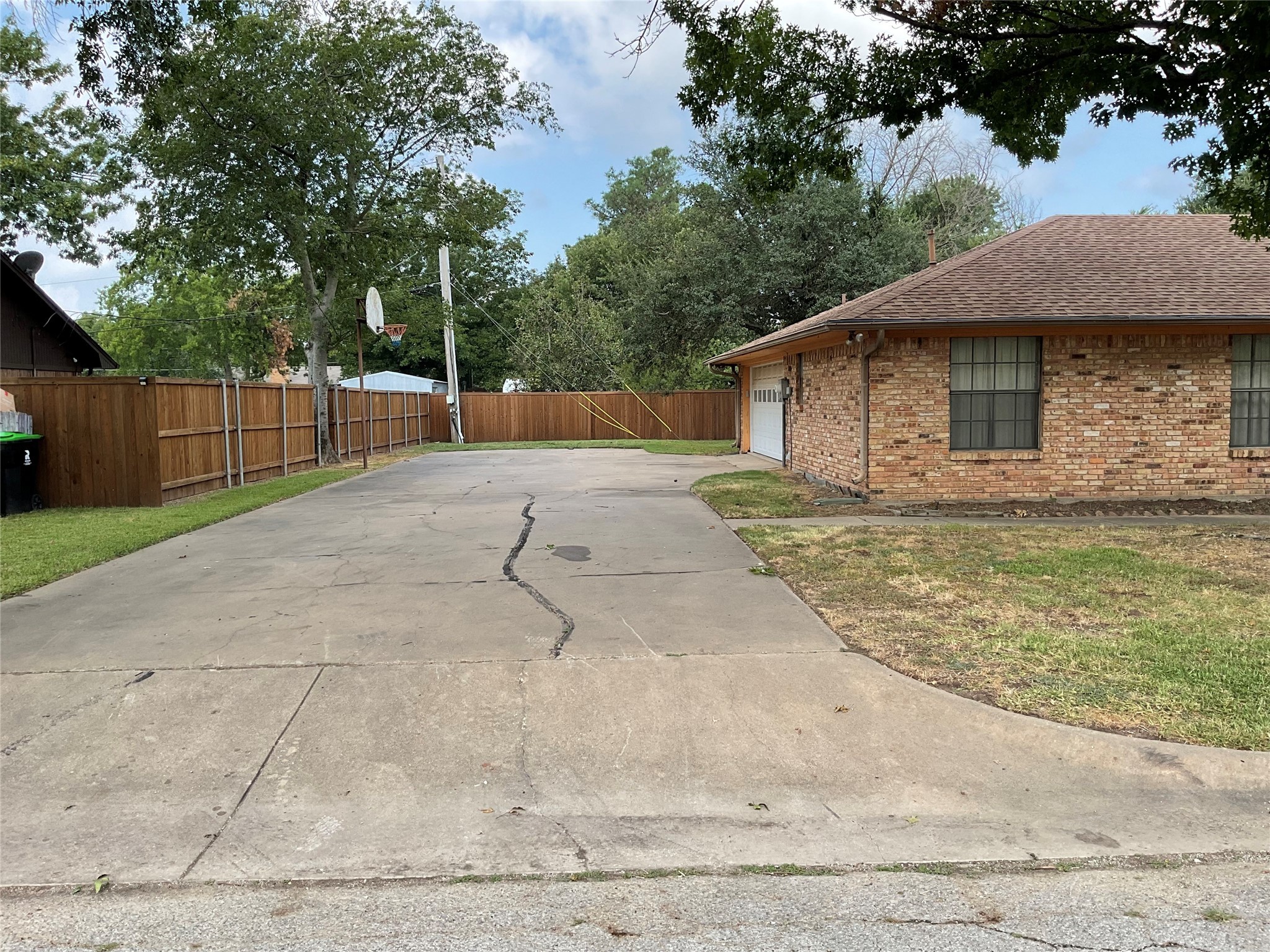 504 S Kirby Street Pilot Point TX 76258