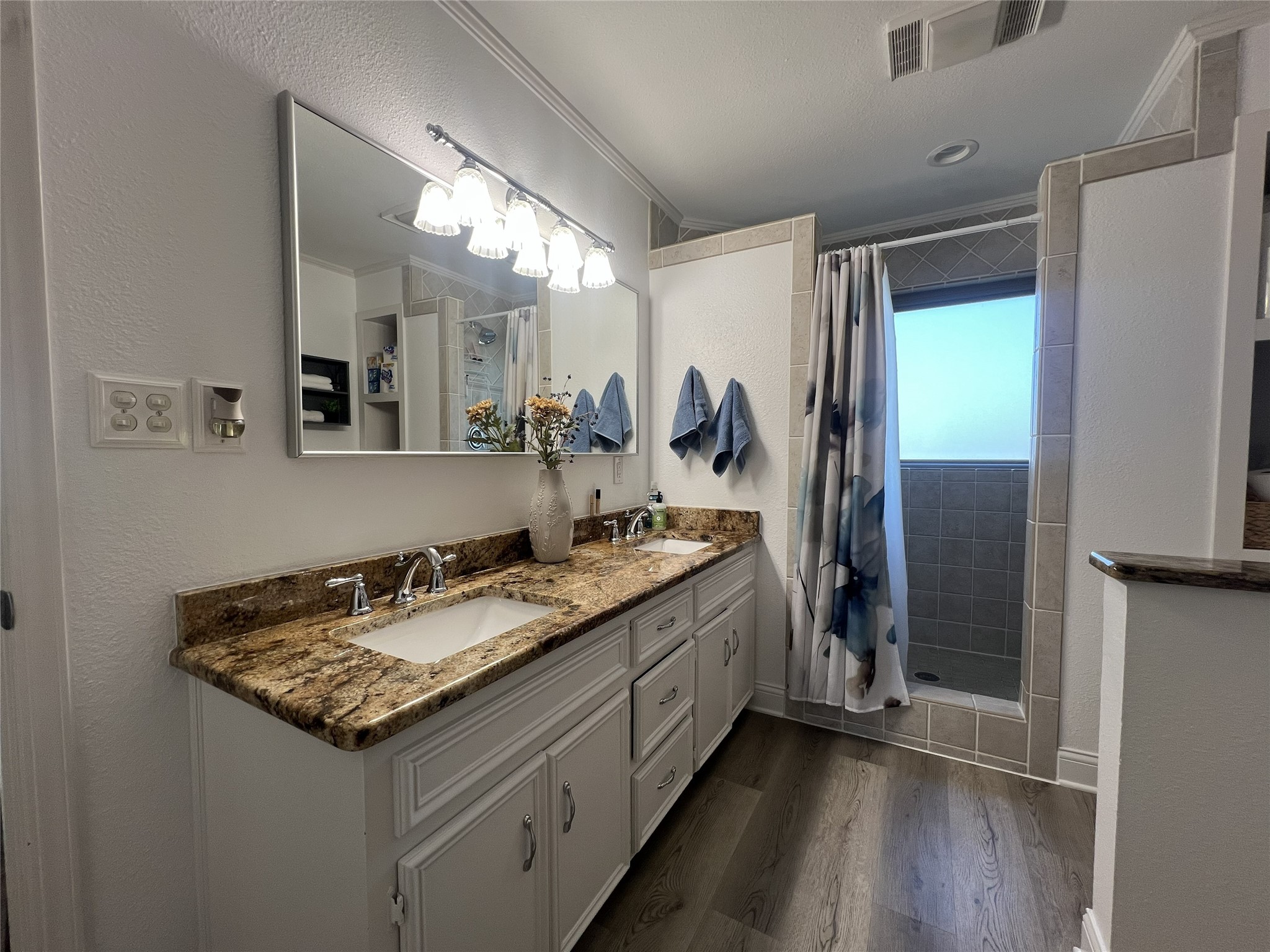 1941 Farm Road 3389 Brashear TX 75420