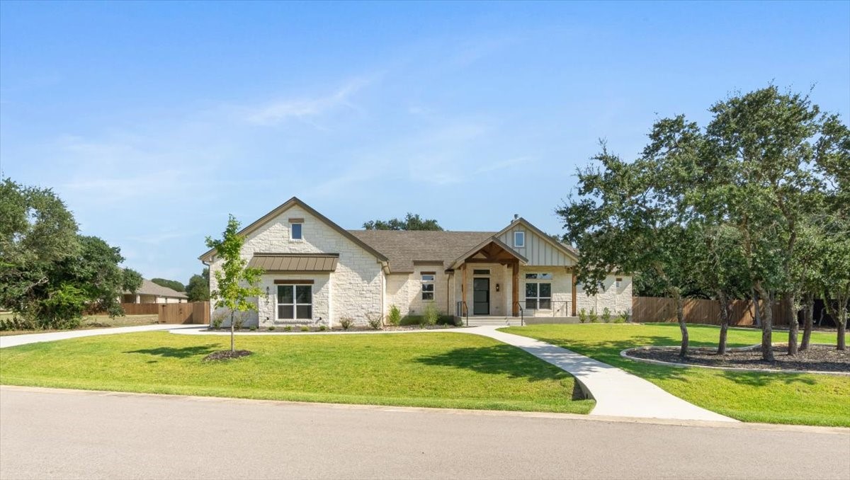 8439 Spring Creek Loop Salado TX 76571