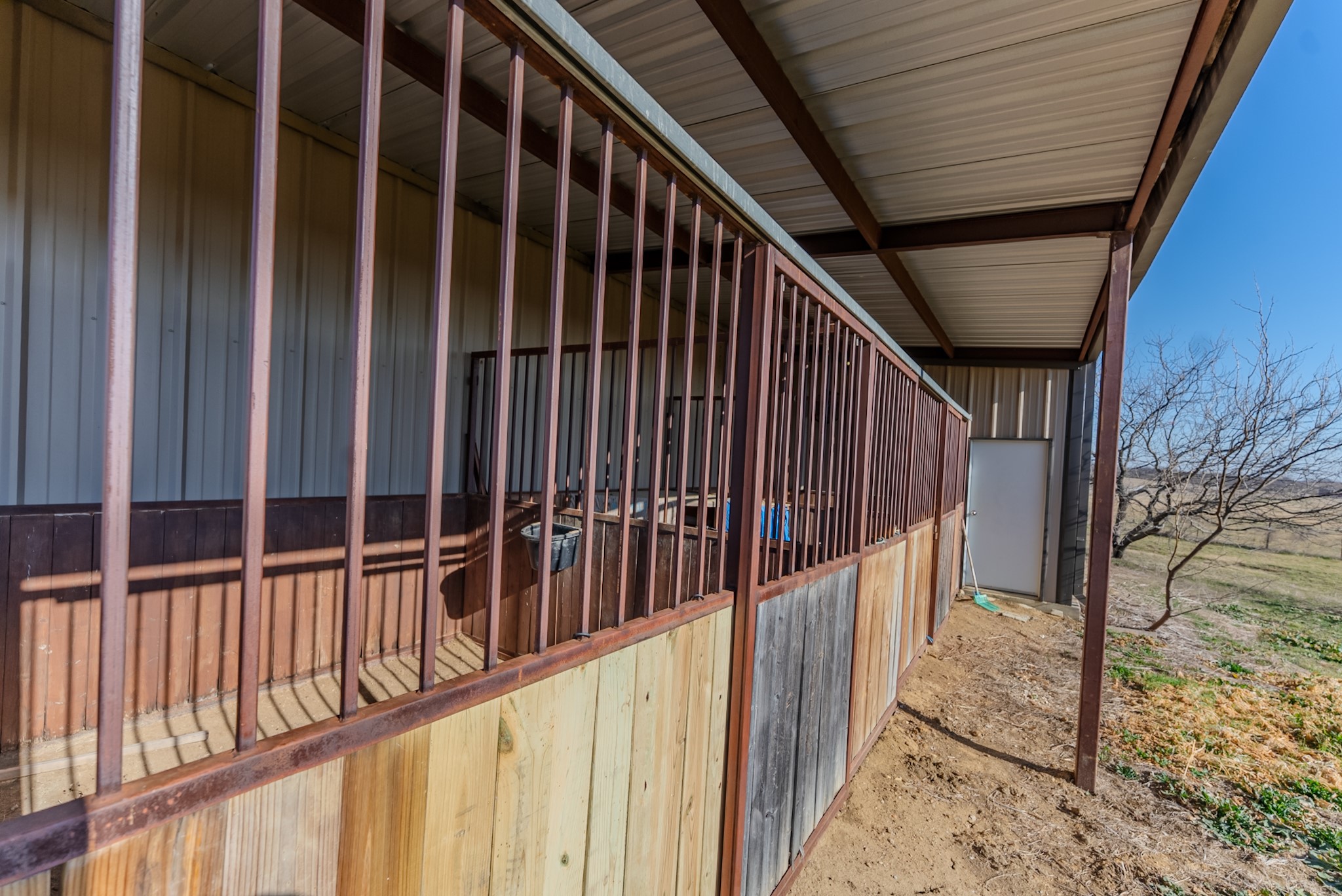 290 Barton Road Maypearl TX 76064