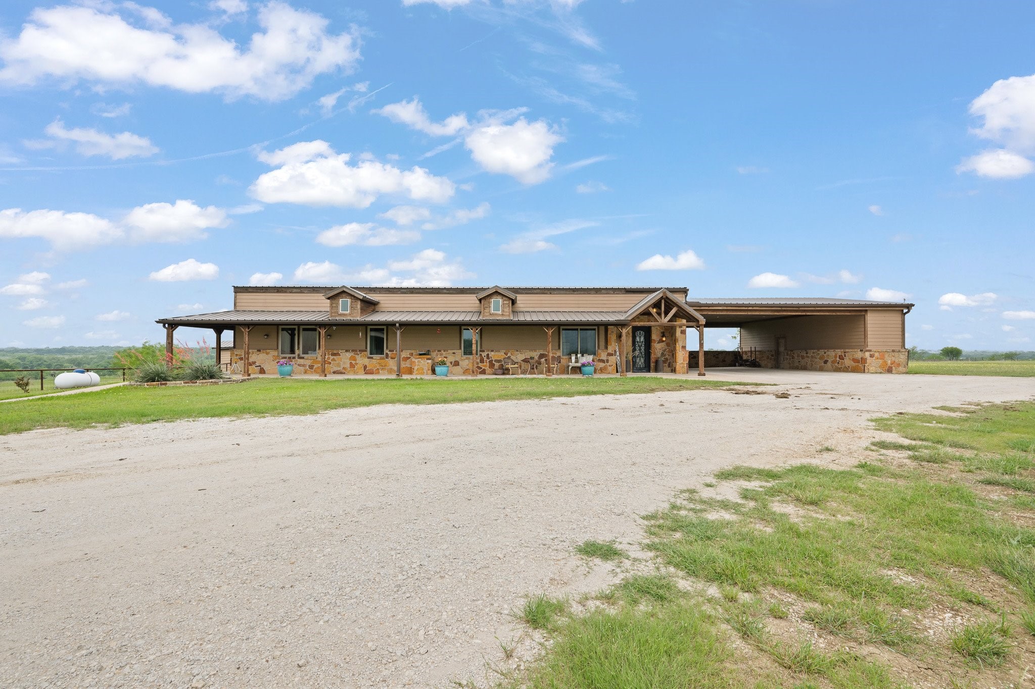 290 Barton Road Maypearl TX 76064
