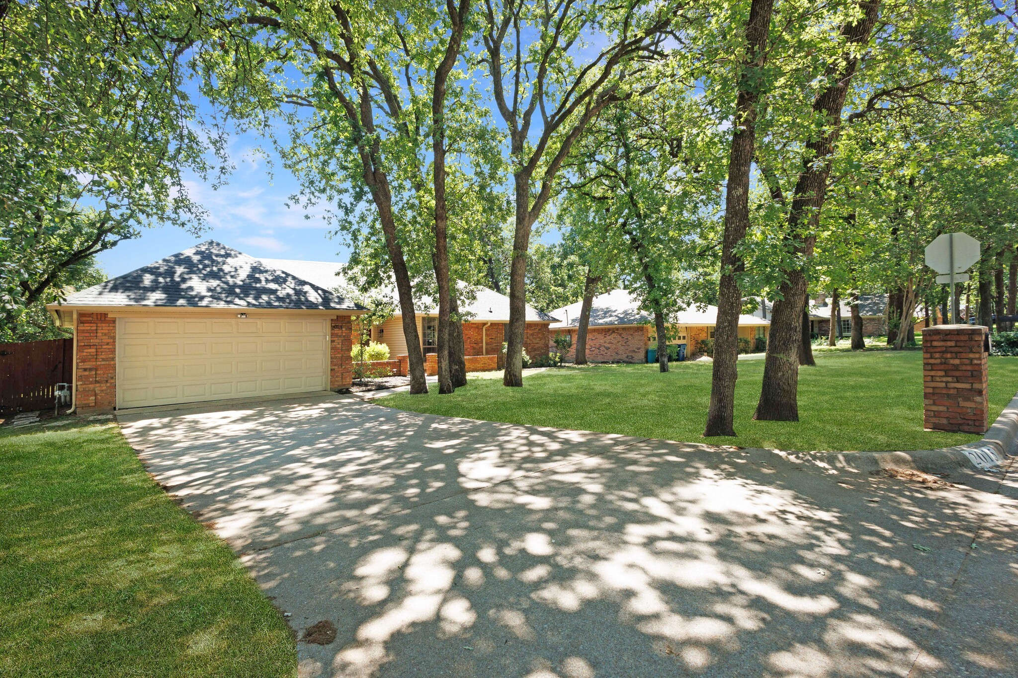 2015 Tanglewood Drive Grapevine TX 76051