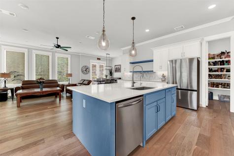 452 Jones Street Grapevine TX 76051