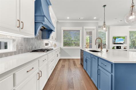 452 Jones Street Grapevine TX 76051