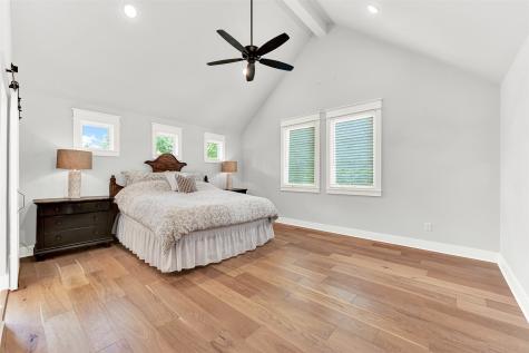 452 Jones Street Grapevine TX 76051