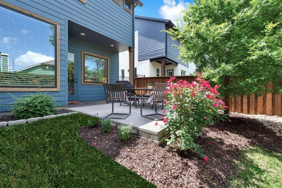 452 Jones Street Grapevine TX 76051