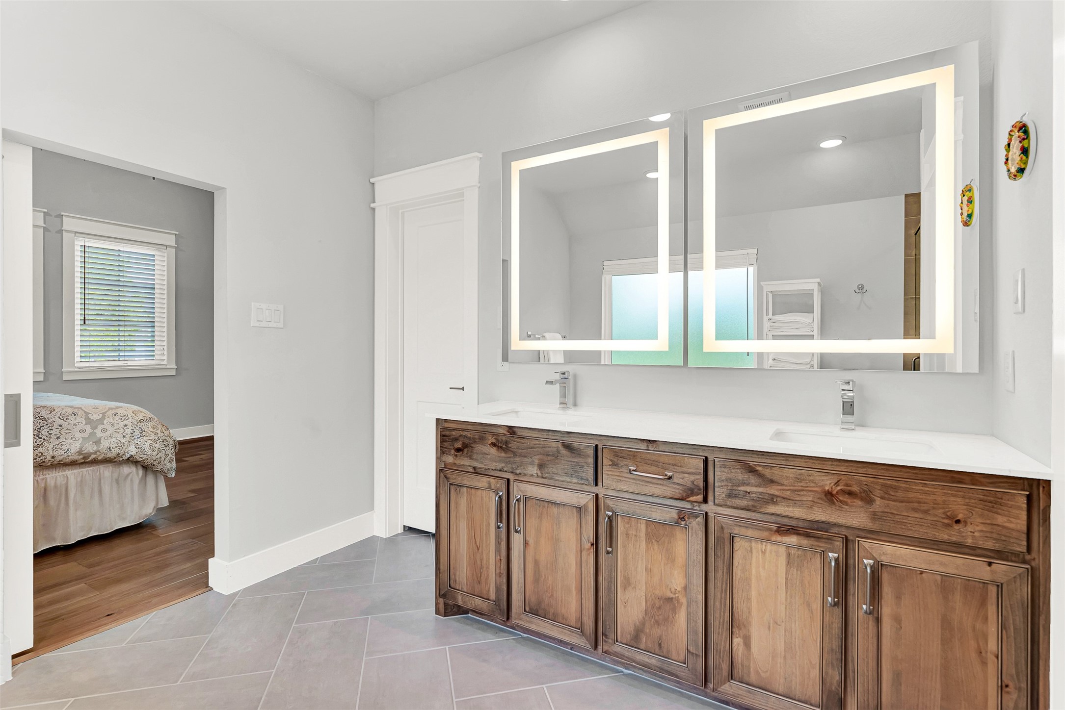 452 Jones Street Grapevine TX 76051