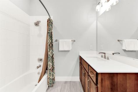 452 Jones Street Grapevine TX 76051
