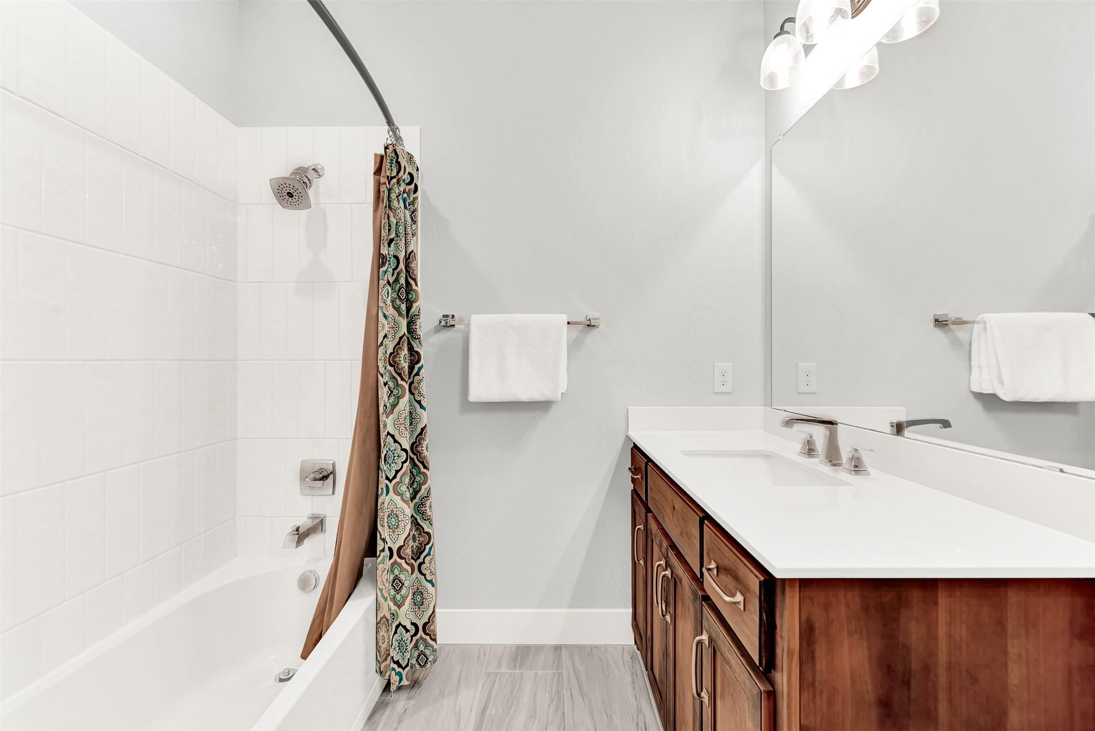 452 Jones Street Grapevine TX 76051