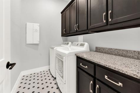 452 Jones Street Grapevine TX 76051