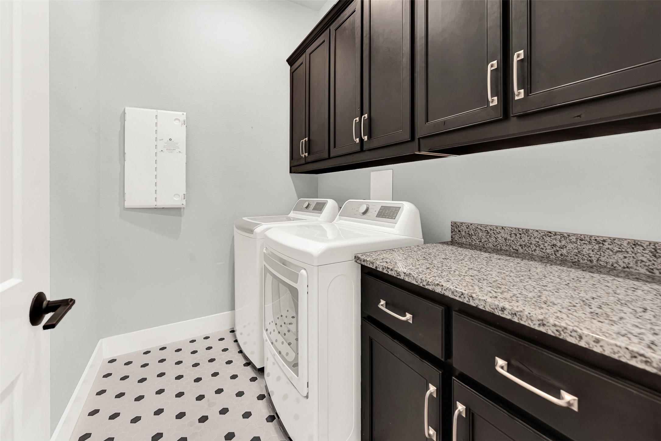 452 Jones Street Grapevine TX 76051