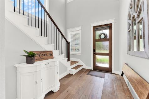 452 Jones Street Grapevine TX 76051