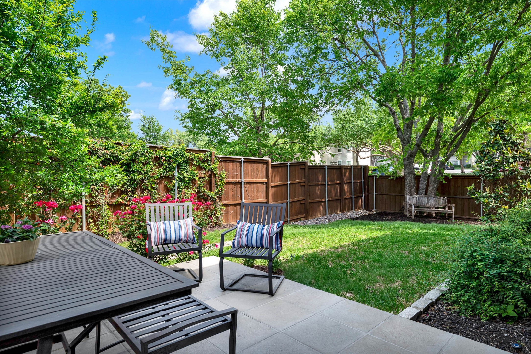 452 Jones Street Grapevine TX 76051