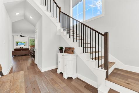452 Jones Street Grapevine TX 76051