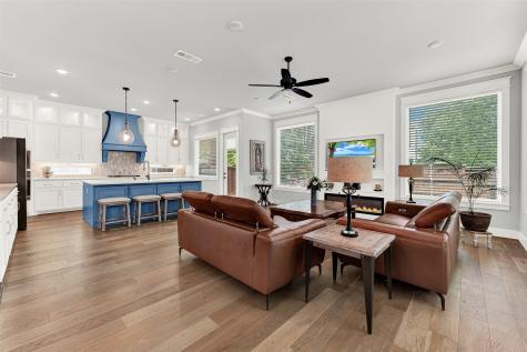 452 Jones Street Grapevine TX 76051