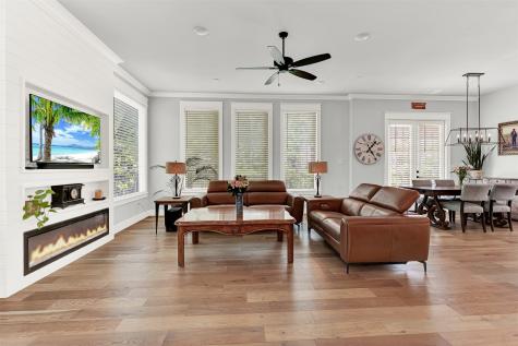 452 Jones Street Grapevine TX 76051