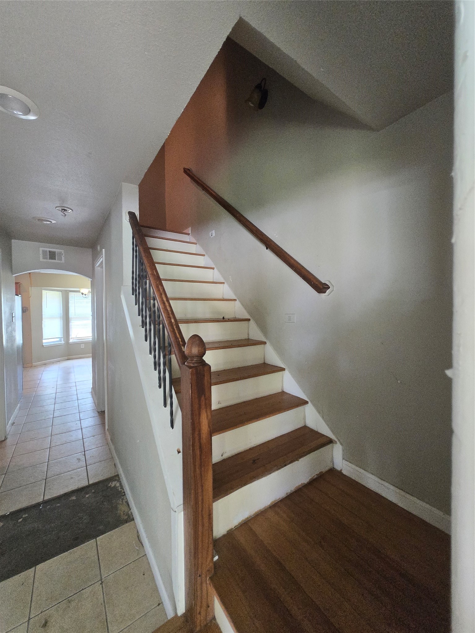 1500 Endicott Drive Arlington TX 76018