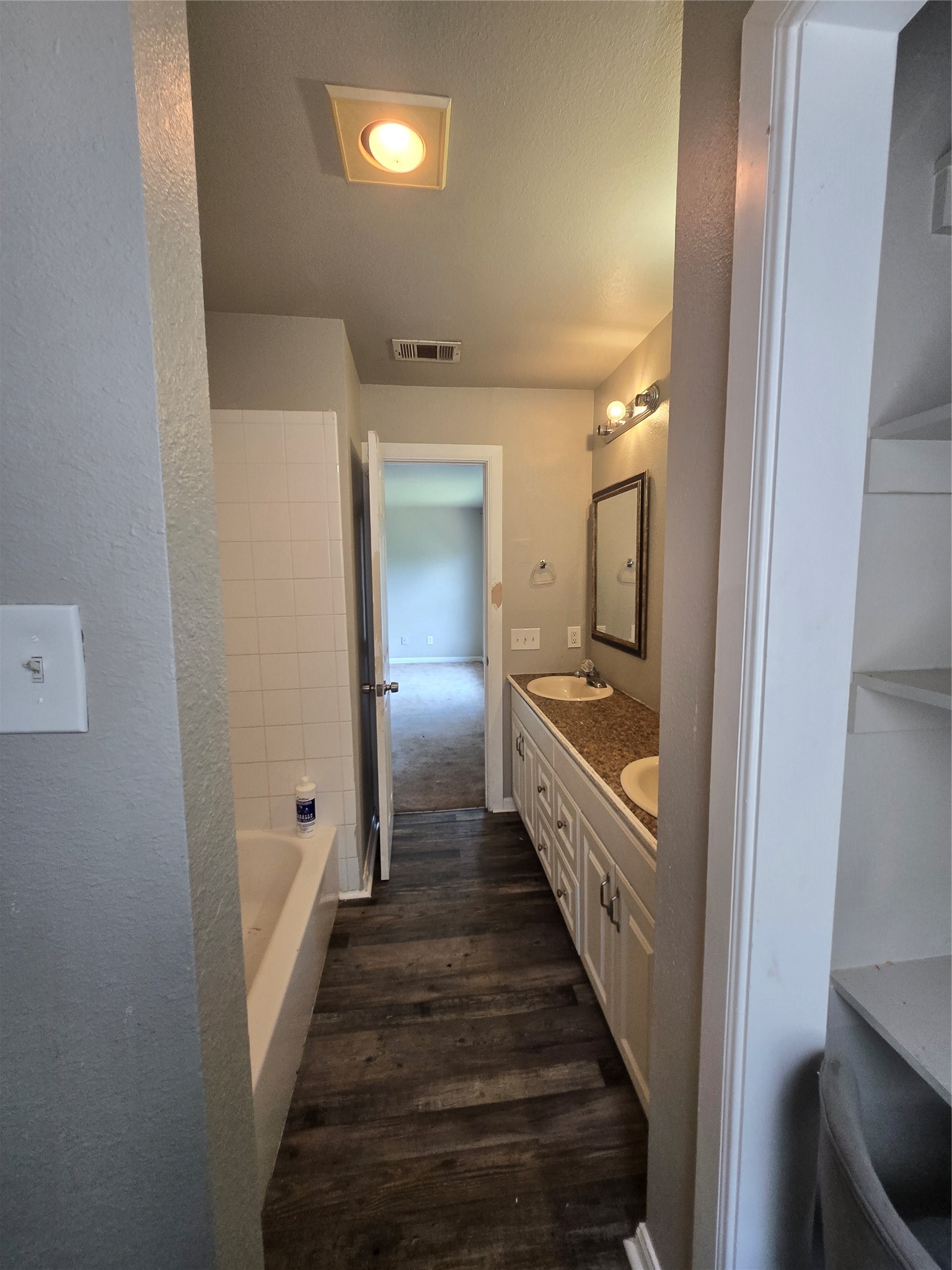 1500 Endicott Drive Arlington TX 76018