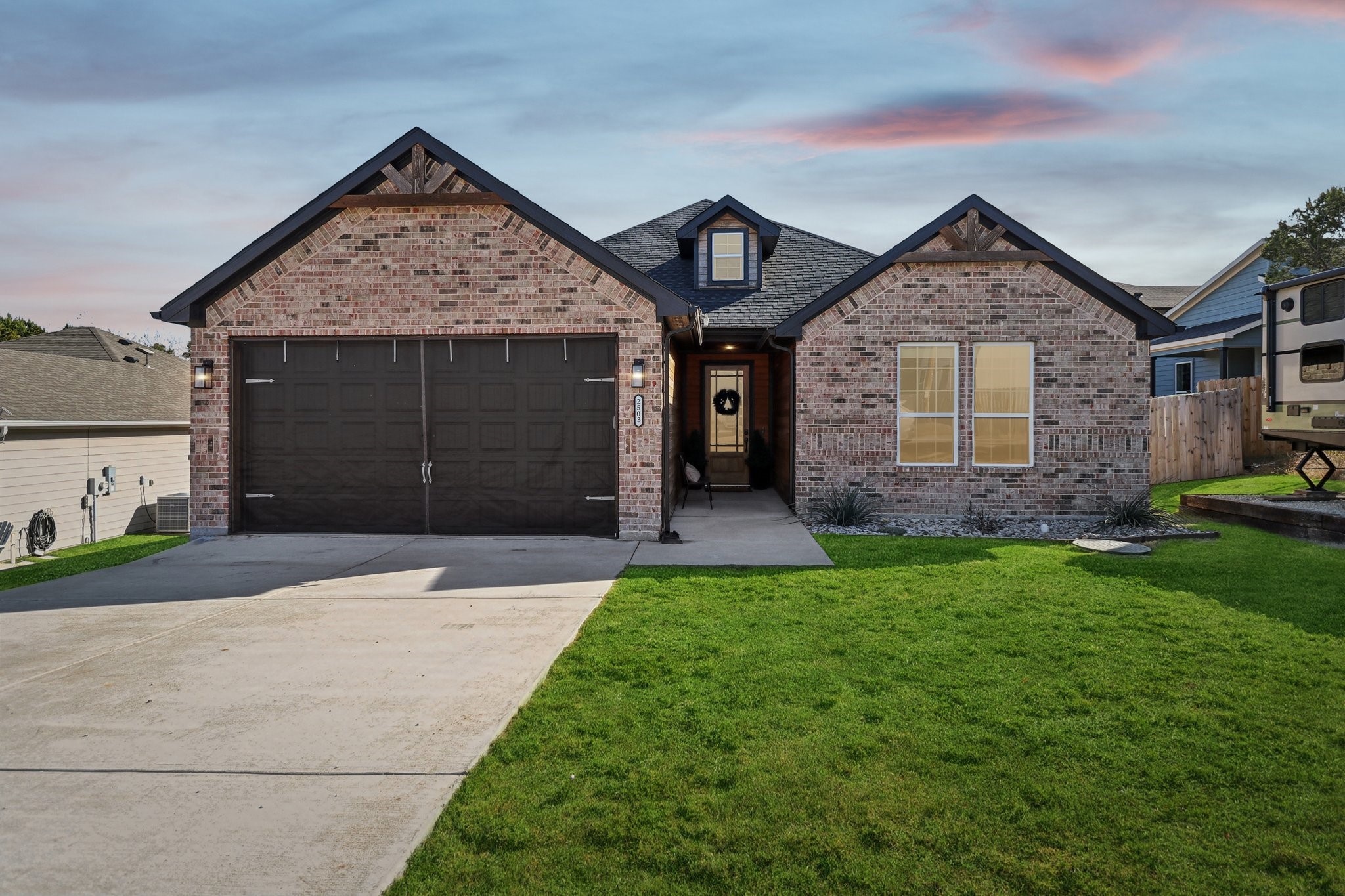 2503 Smokerise Trail Granbury TX 76048