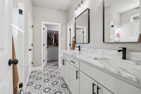 2503 Smokerise Trail Granbury TX 76048