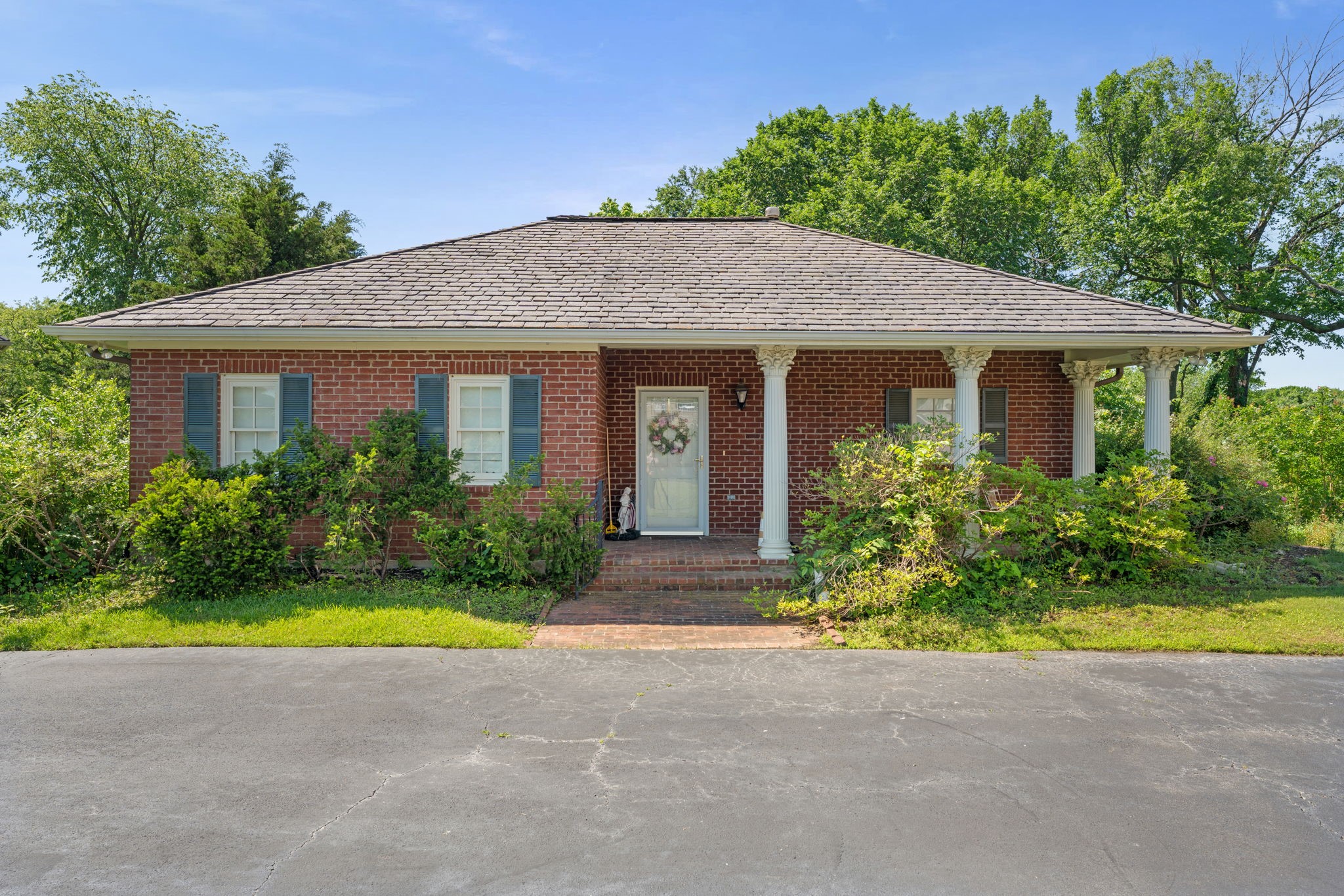 2300 Panorama Arlington TX 76016
