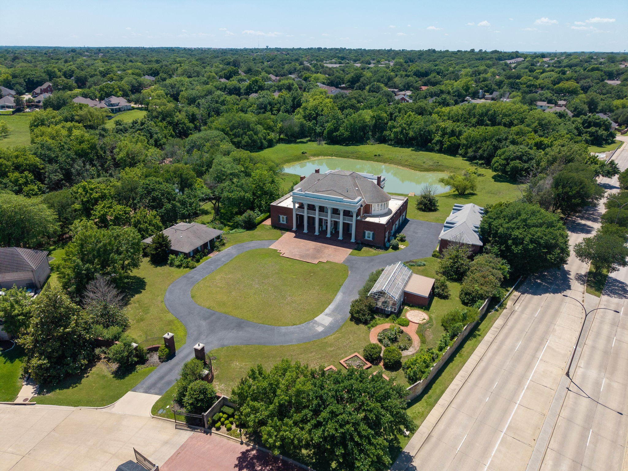 2300 Panorama Arlington TX 76016