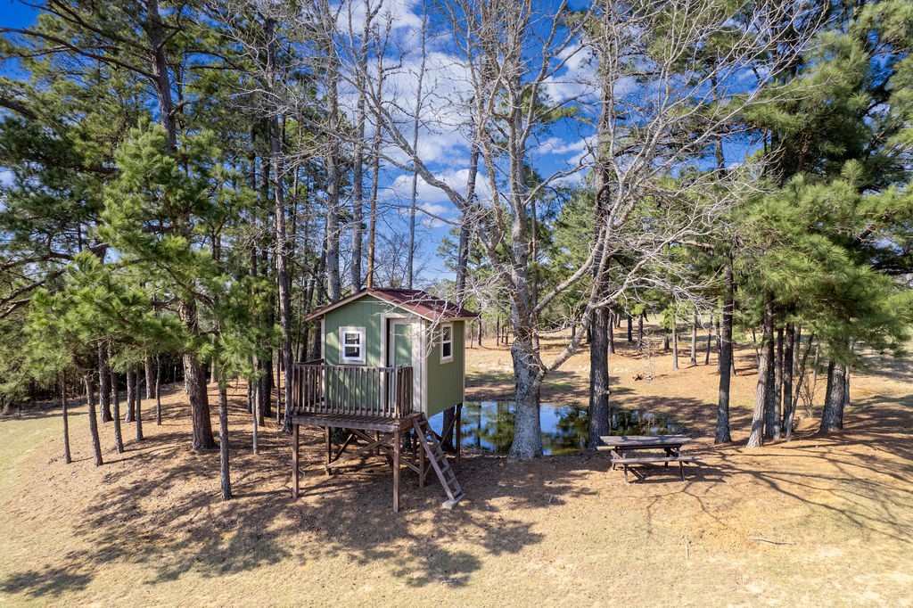 401 An County Road 138 Elkhart TX 75839
