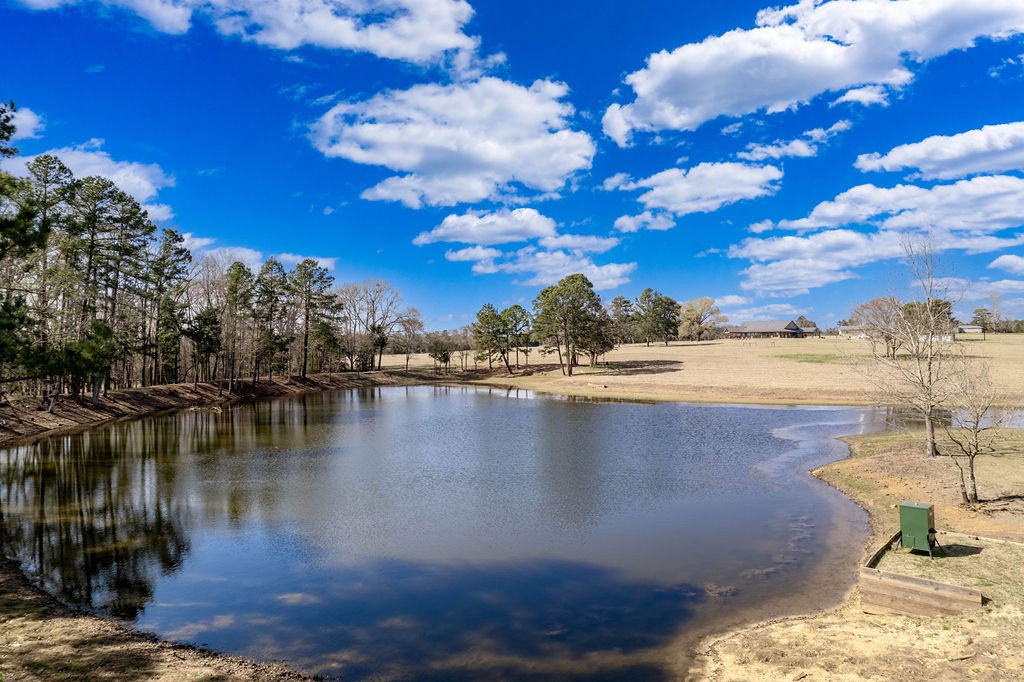 401 An County Road 138 Elkhart TX 75839